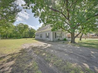 802 Barber Ave, Cleburne, TX 76031