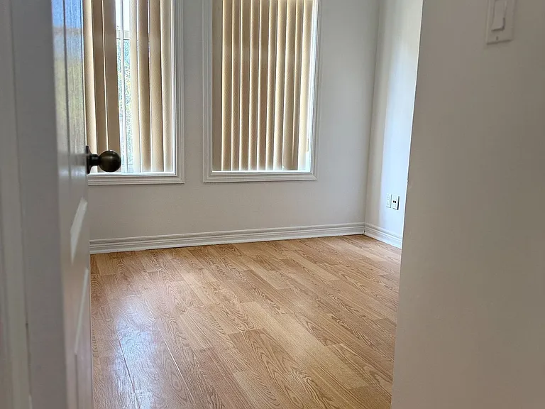 1496 Victoria Park Ave #238 — Photo 4