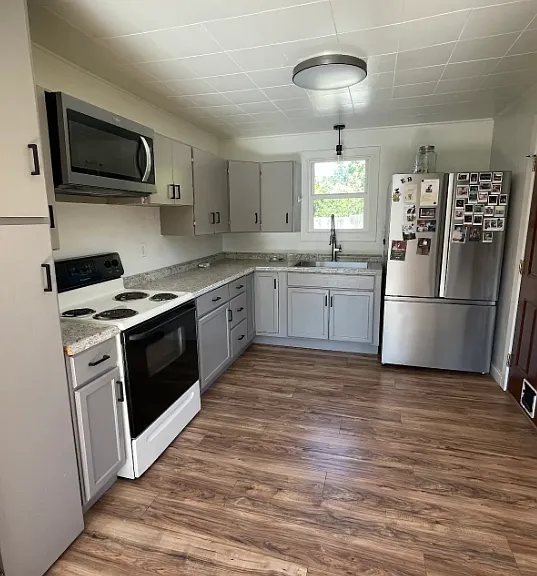 910 Valley View Dr — Photo 17
