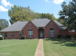 5992 Roman Hill Dr, Olive Branch, MS 38654