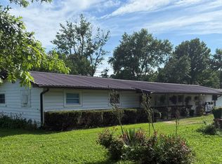 917 Hillcrest Dr, Monett, MO 65708