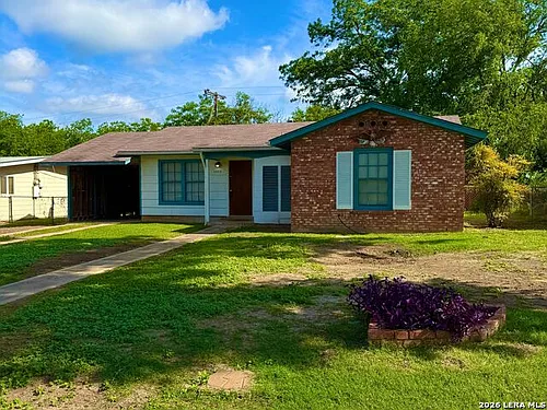 2423 Spicewood Photo 1