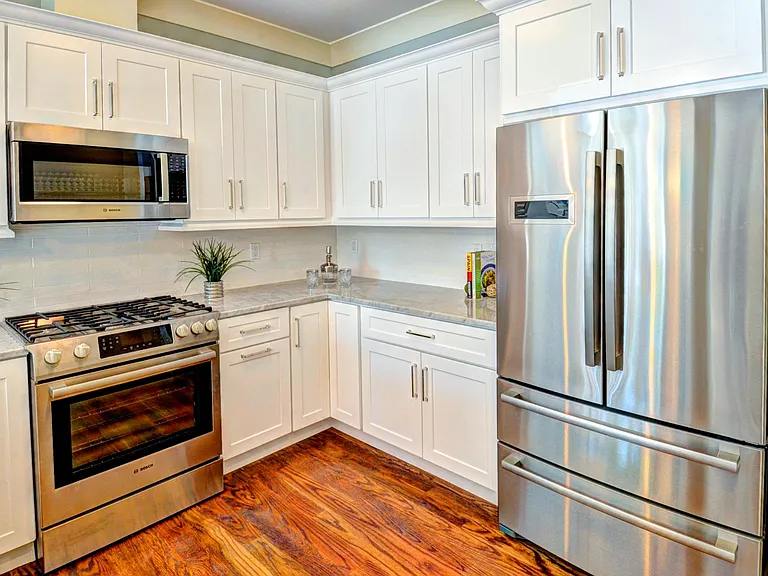 77 Leroy Ave #204 — Photo 3