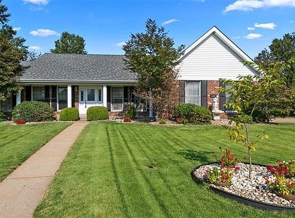 3rd image of 14737 Piety Ct