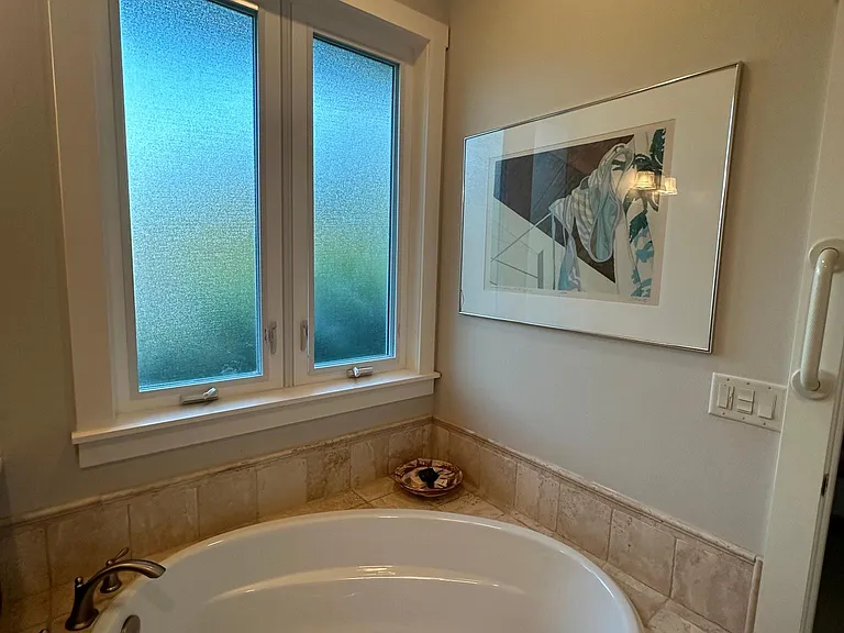 Master Bedroom Bathroom