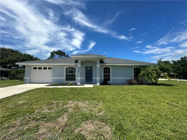 5201 Diamond Dr, Sebring, FL 33875
