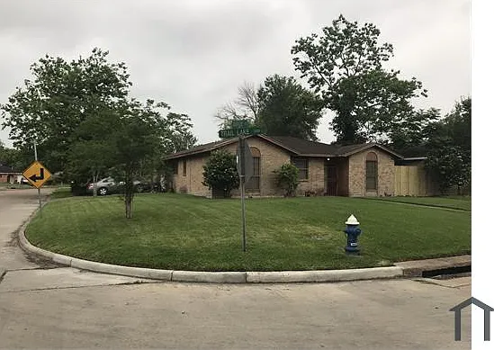 3103 Trail Lake Dr