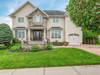 156 Haypath Road, Old Bethpage, NY, 11804