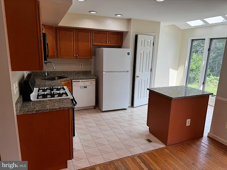 3706 Farmland Dr — Photo 6