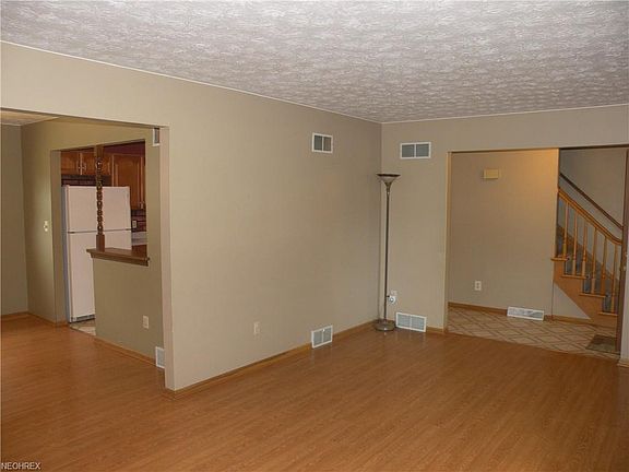4th image of 7548 Buchanan Dr