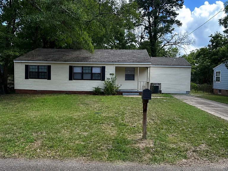 103 Fair Ct — Photo 1