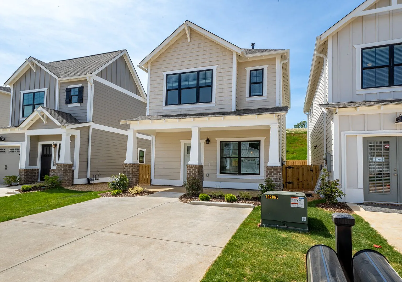 Smart Home with Amazing Community Amenities — Photo 2