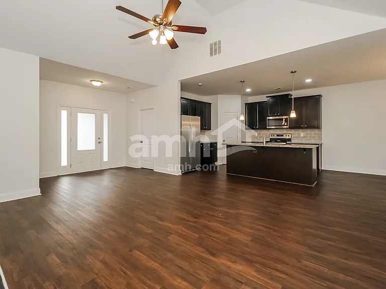 121 Coulter Woods Dr — Photo 5