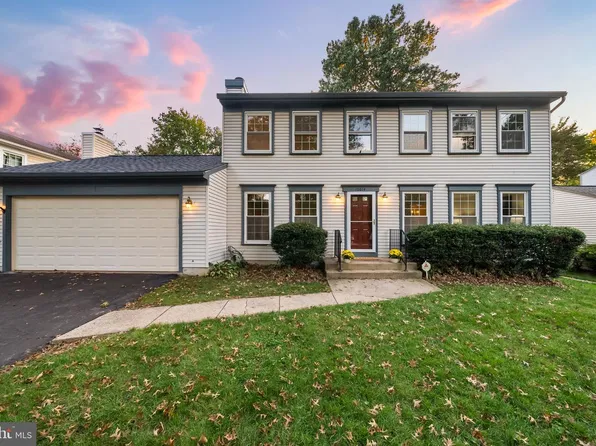 10614 John Ayres Dr, Fairfax, VA 22032