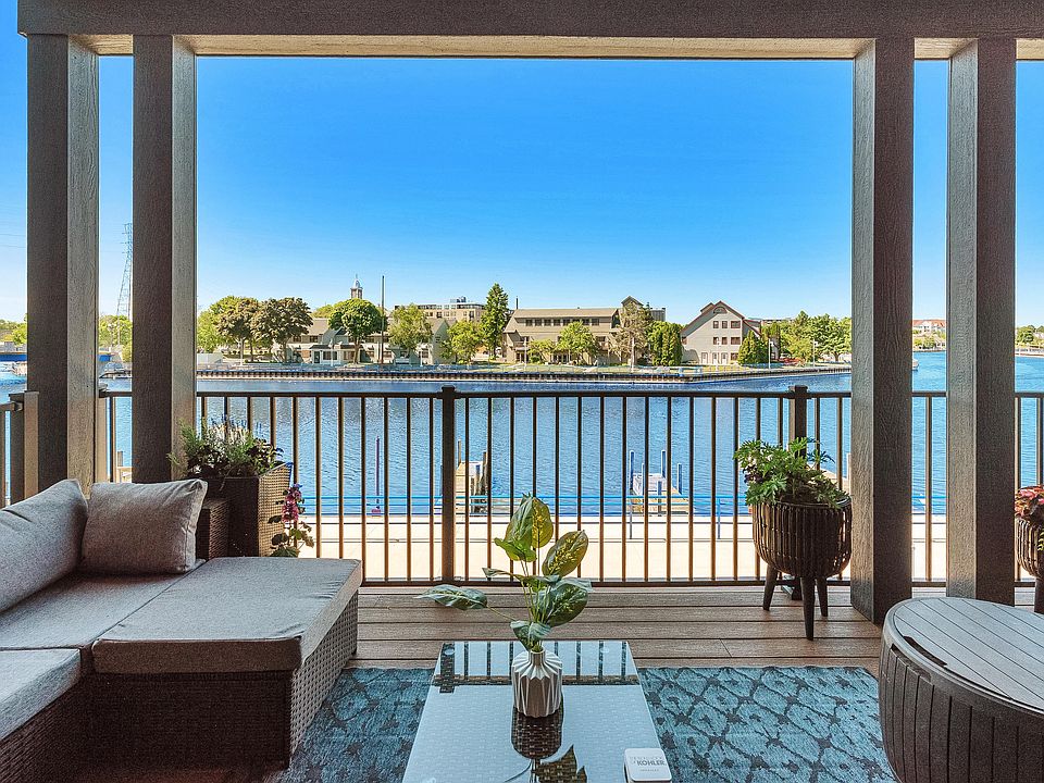 1st image of 750 S Pier Dr #4