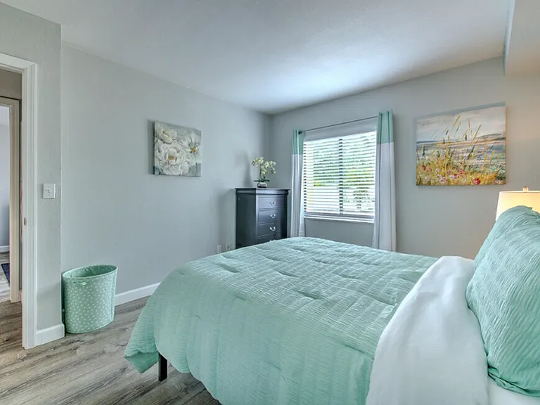 Pearl Cove Apartments — Photo 54
