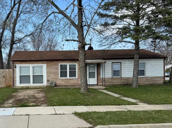420 Arlington Dr, Romeoville, IL 60446