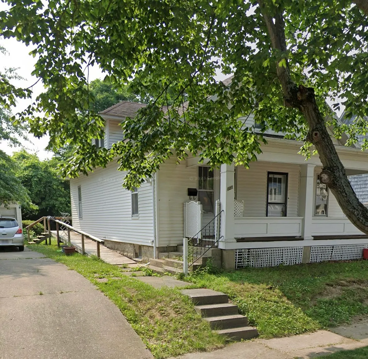 121 Woodland Ave — Photo 1