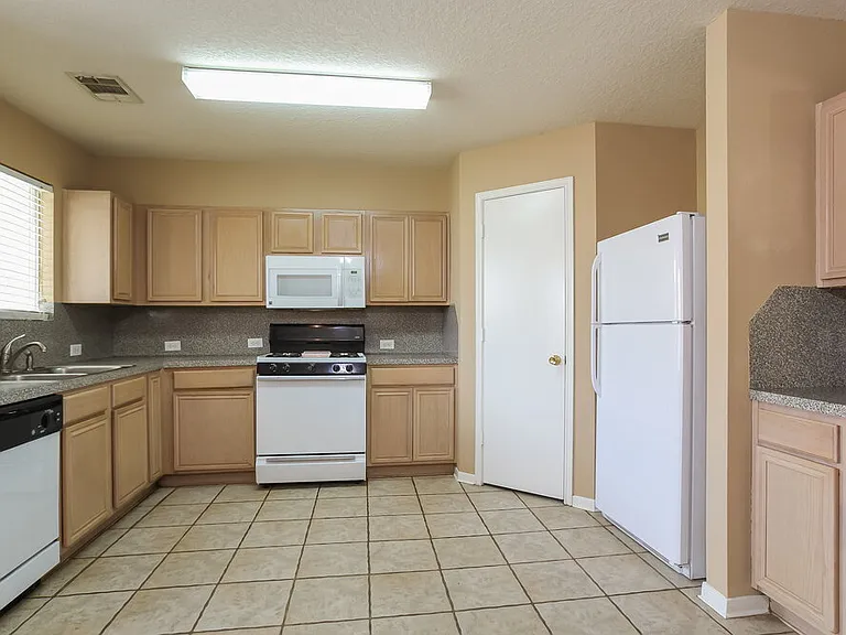 13230 Firebrick Dr — Photo 5