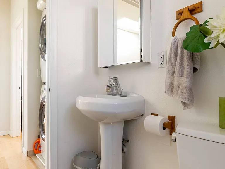 1419 Ashby Ave #D — Photo 6