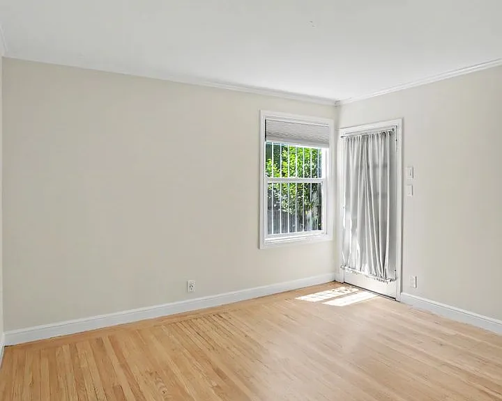 Renovated 3br W/ Dining Room. Views! Parking Avail., Free Laundry! — Photo 28