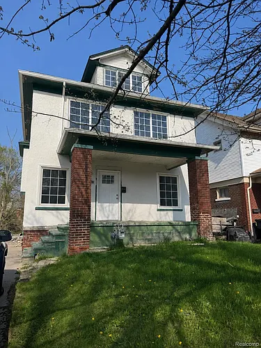 9024 Quincy St Photo 1