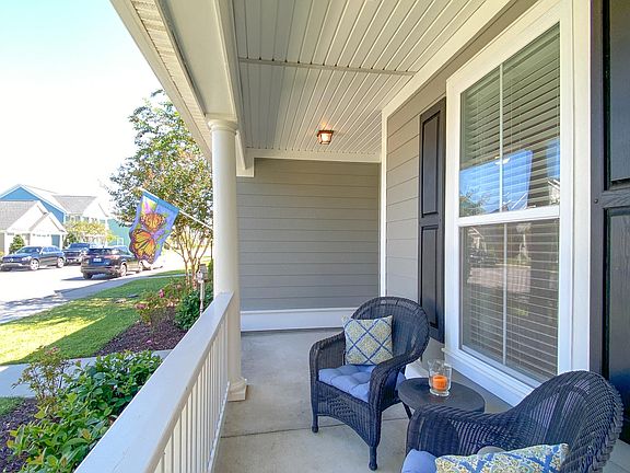 4th image of 209 Crossandra Ave