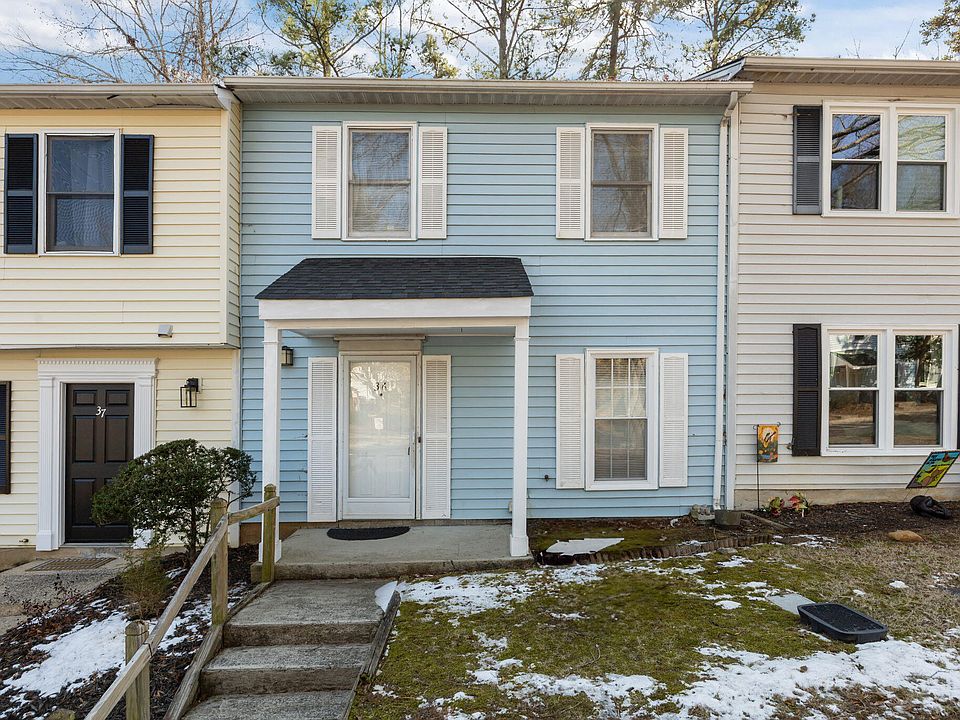 1st image of 36 Georgetown Ct