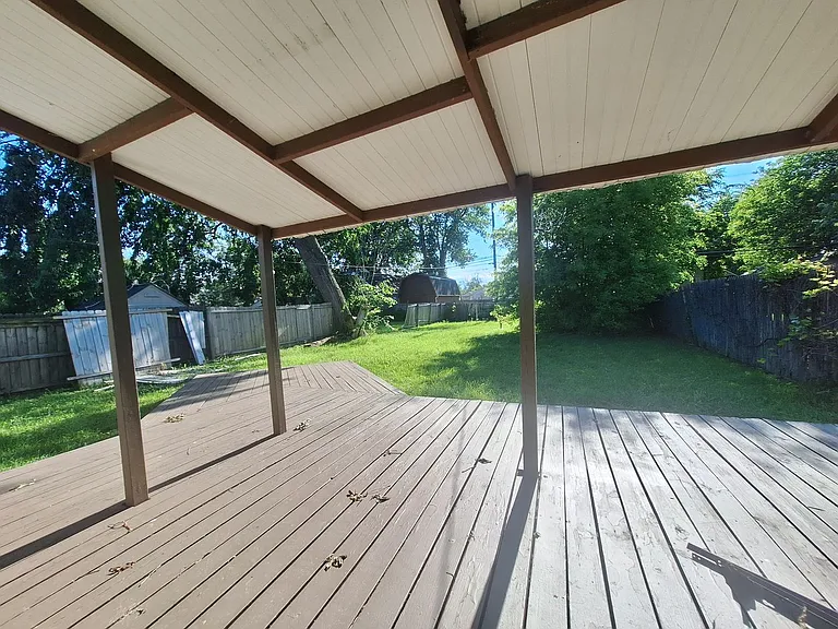 26153 Nagel St — Photo 16