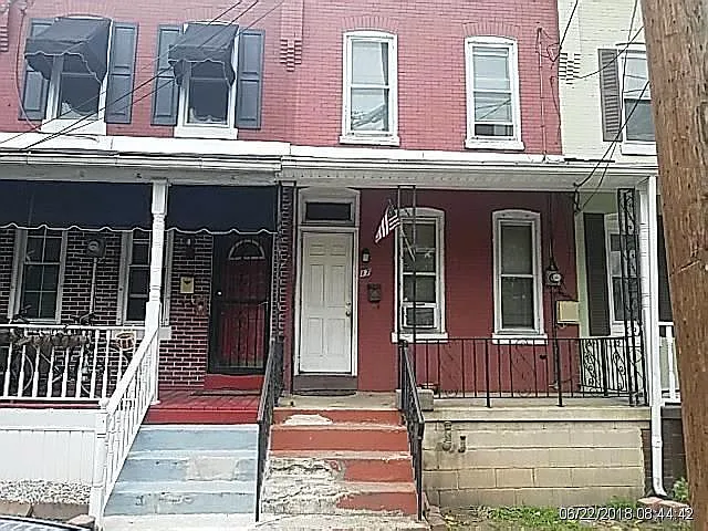 17 Cuyler Ave photo 1