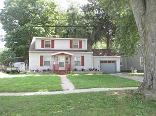 910 Sheffield Ave, Adrian, MI 49221