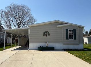 472 Flamingo St, Rochester, MI 48309