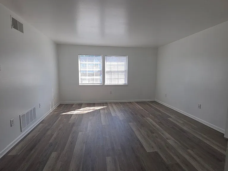711 Townside Rd SW #9 — Photo 11