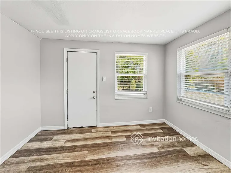 1938 Summit Dr — Photo 17