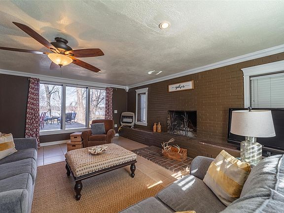 5th image of 2 Parker Dr