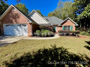 11715 Palmer Ct, Fayetteville, GA 30215