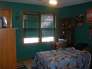 5th image of 827 Merrill Ave