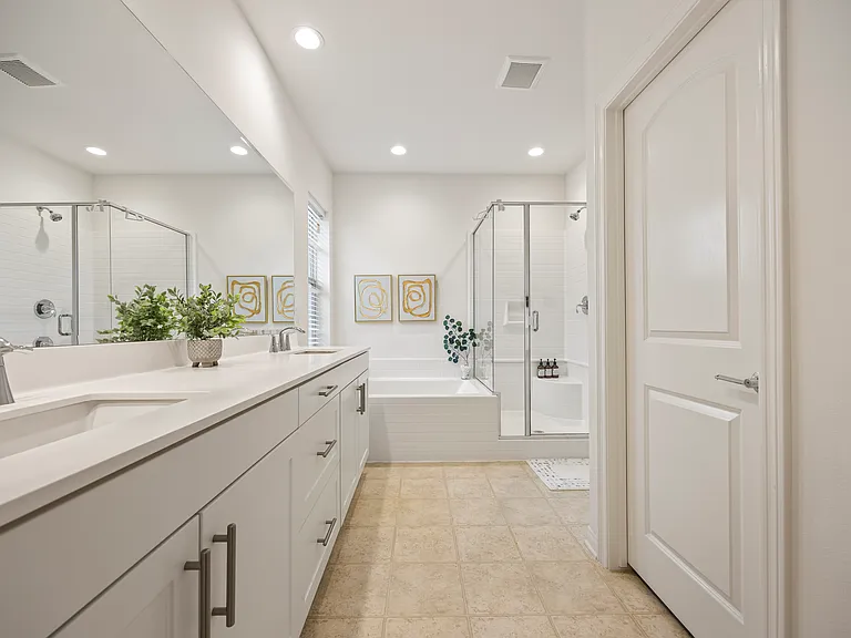 3204 E Painted Crescent St — Photo 50