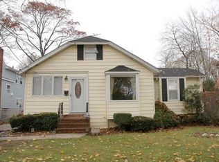 1911 Horatio Ave, Merrick, NY 11566