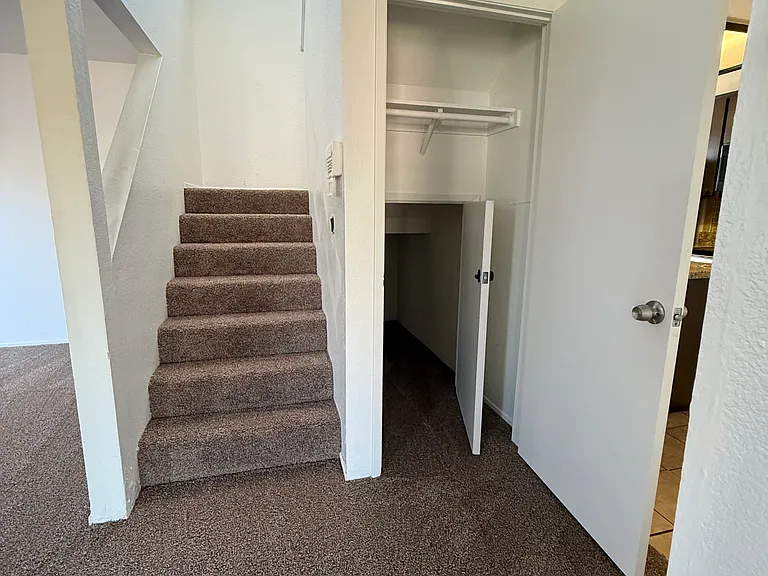 120 Adobe Ct #120 — Photo 7
