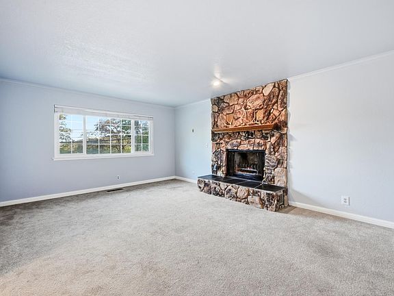5th image of 14135 Lodgepole Dr