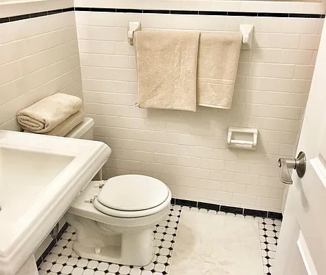 Rented by Urban Real Estate Inc | media 19