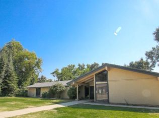 18151 E Little Beaver Rd, Sanger, CA 93657