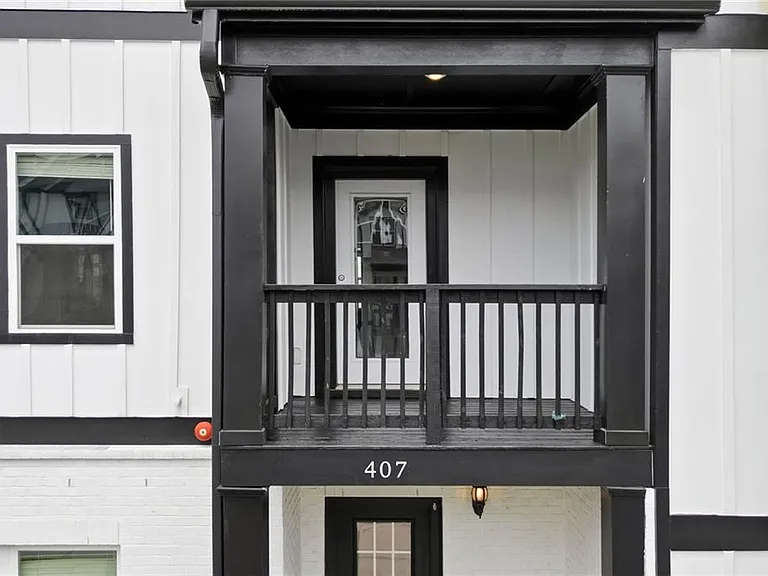 407 Lincoln St — Photo 49