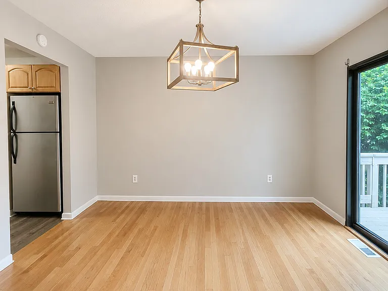 12 Greenbriar Dr #A — Photo 8