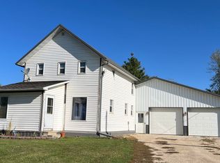 1871 220th St, New Hampton, IA 50659