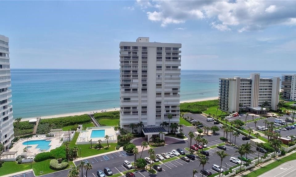 Penthouse 4 offers amazing views of the Atlantic and the Indian River as well.