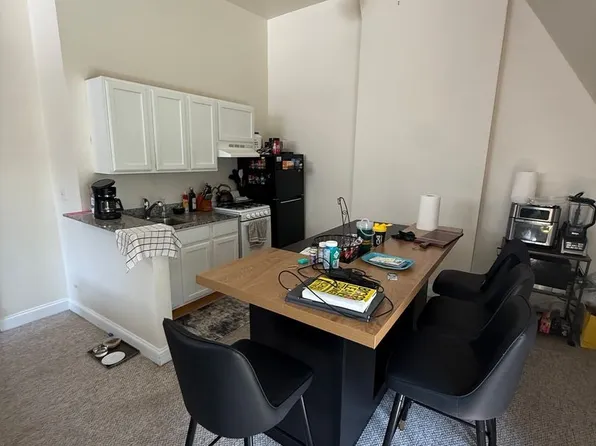 1436 N Astor St APT 7, Chicago, IL 60610