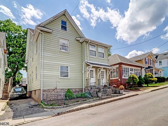 3rd image of 17 Logan Pl