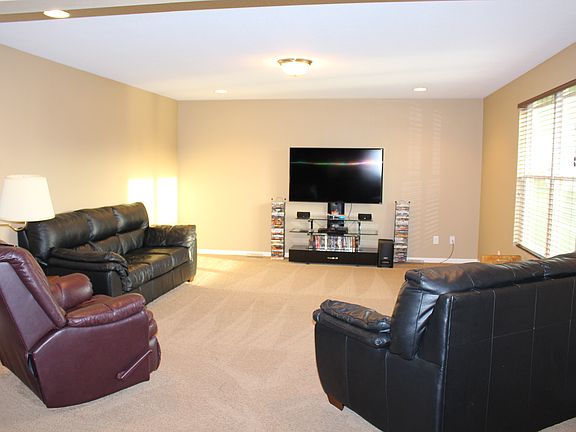 Family Room 20 X 16